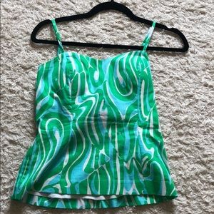 Cute lily Pulitzer shirt with tie in the back